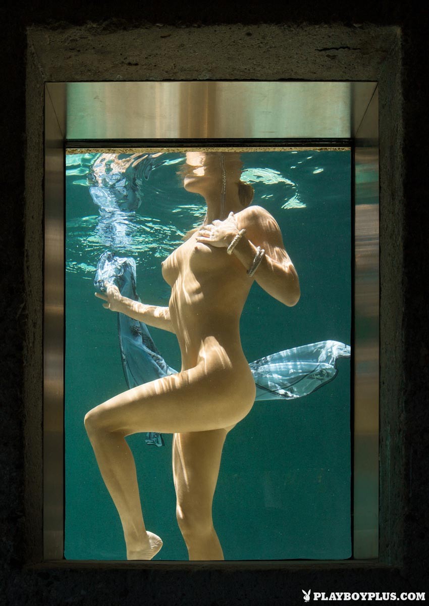 Erotic Underwater Nude