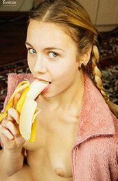 Alecia Fox and a Banana