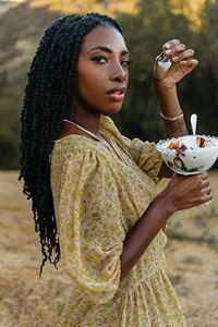 Sarissle Outdoor Ebony Goddess