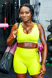 Naomi Foxxx Oiled Ebony Milf in the Gym