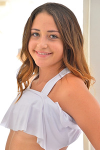 Maricella Shows Pink