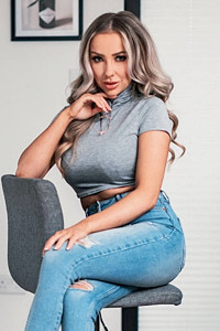 Beth Morgan in Chic Comfort